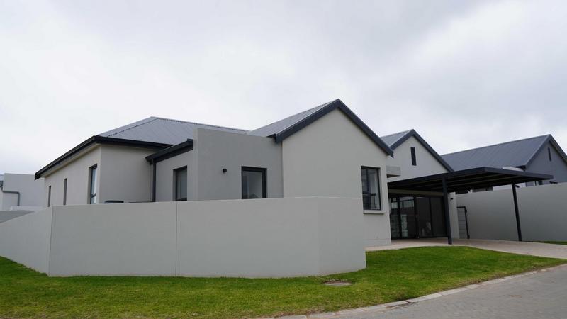 3 Bedroom Property for Sale in Kraaibosch Park Western Cape